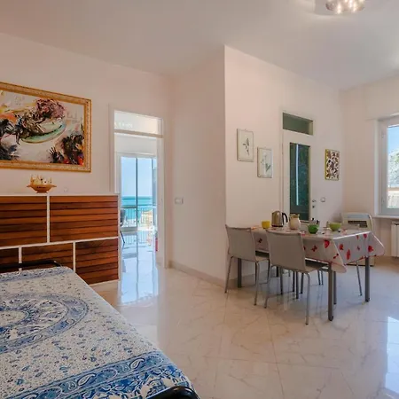 Апартаменты Amazing In With 2 Bedrooms