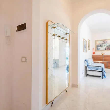 Amazing In With 2 Bedrooms Апартаменты